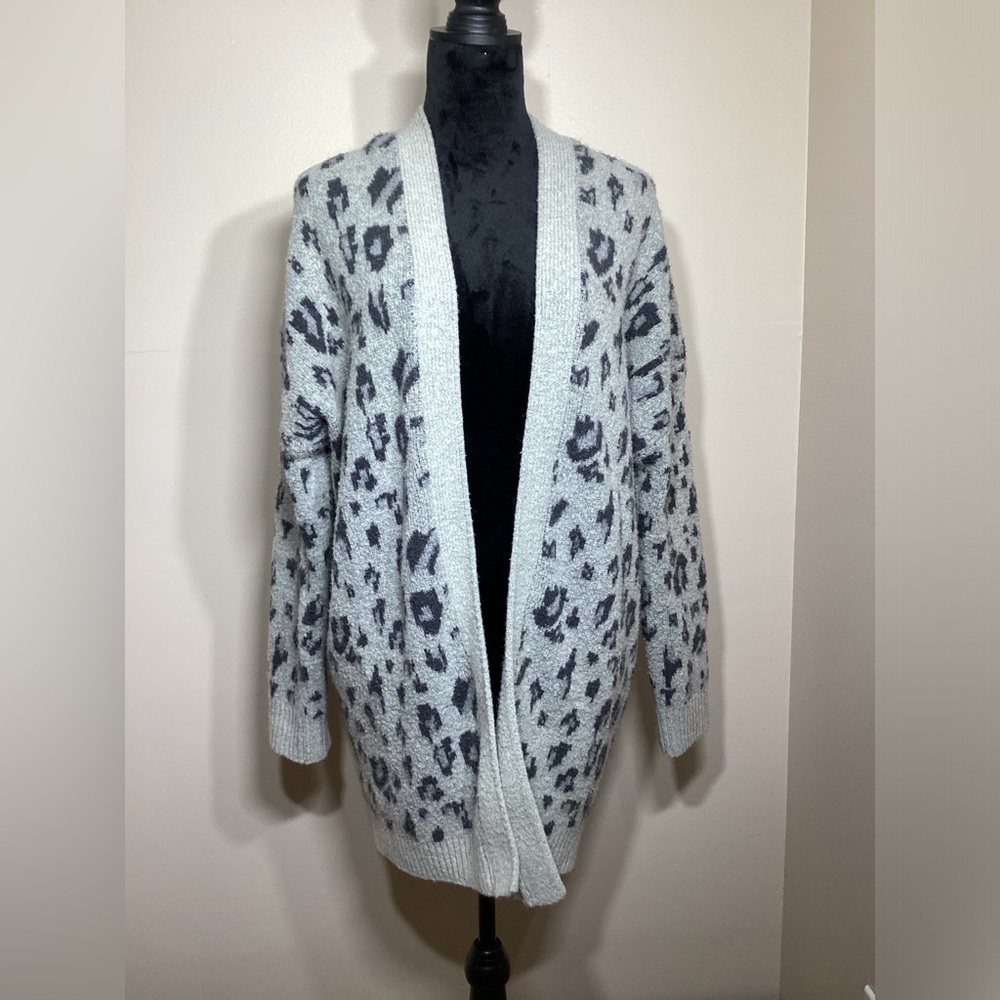 Easel Grey Leopard Print Sweater Cardigan Size Medium